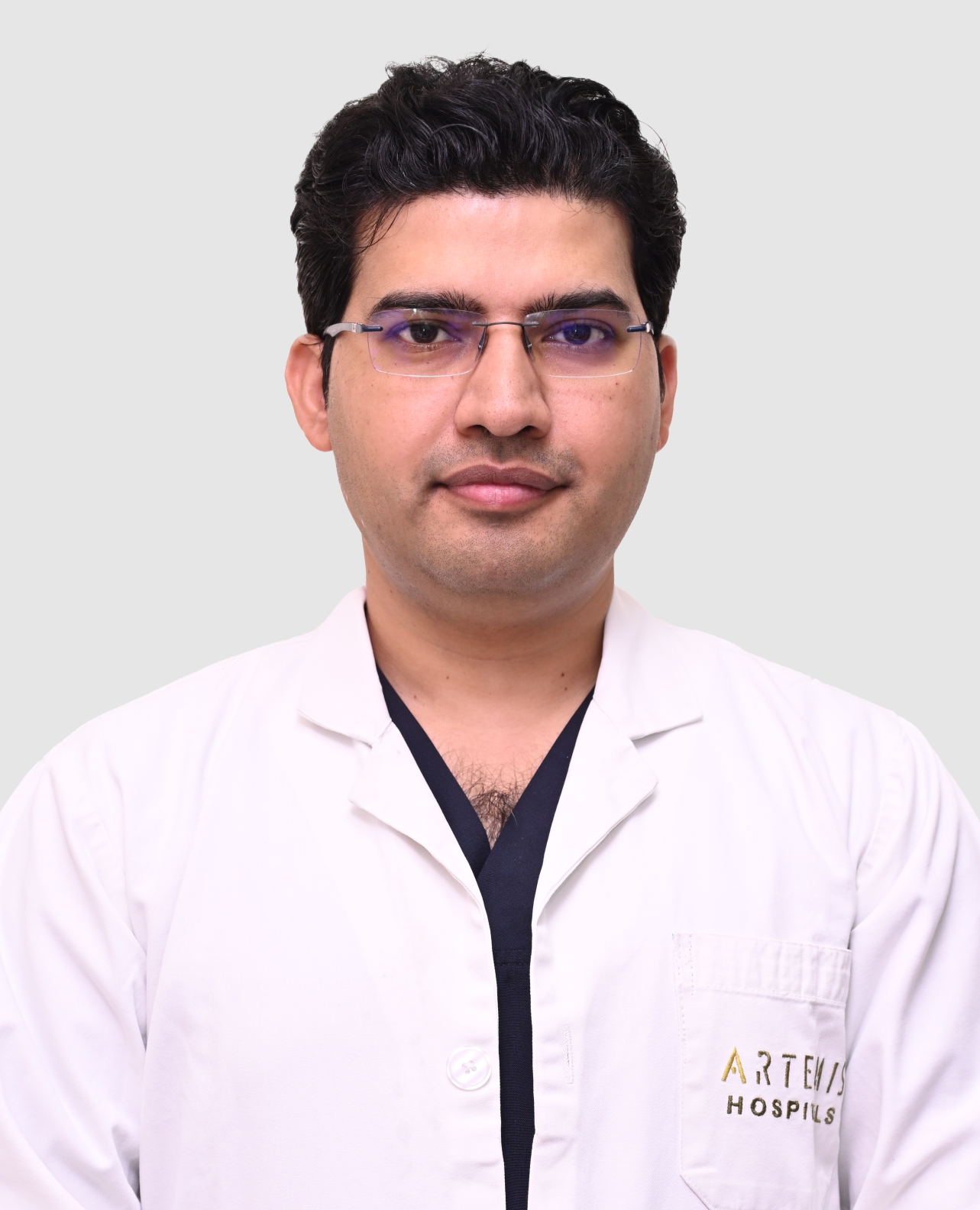 Dr. Sumit Kumar - Orthopaedics, Spine Surgery Doctor in Gurgaon, India